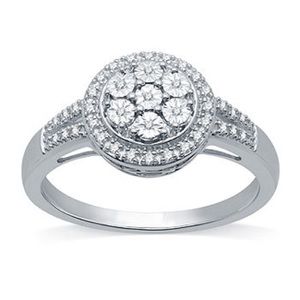 NWT 1/10 CT. Diamond Cluster Cocktail Ring